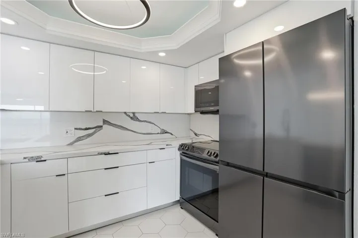 2885 Palm Beach Blvd 402, Fort Myers, Florida 33916