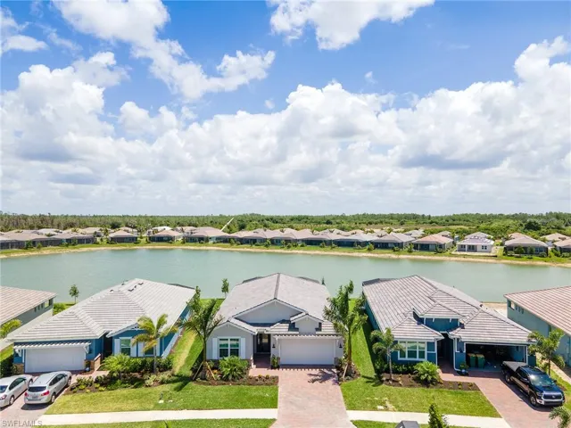 14521  Stern  WAY, Naples, FL 34114