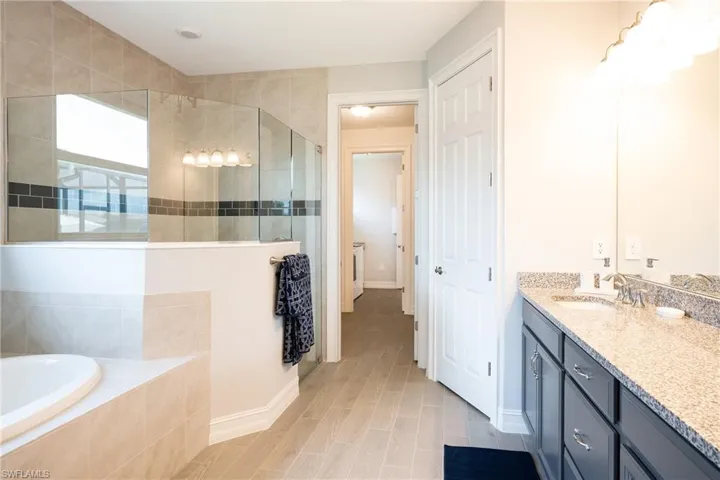 14521  Stern  WAY, Naples, FL 34114