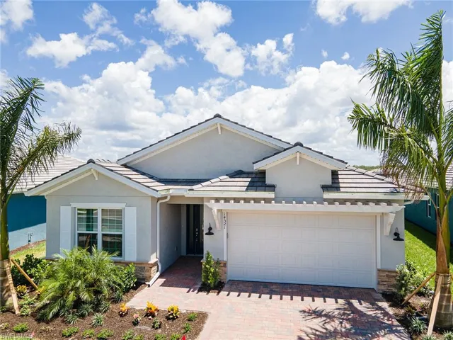 14521  Stern  WAY, Naples, FL 34114