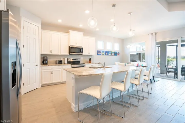 14521  Stern  WAY, Naples, FL 34114