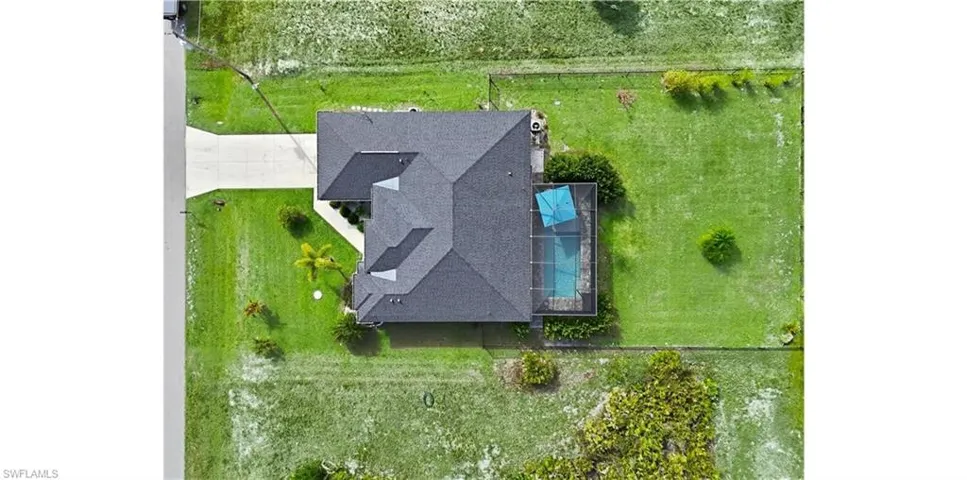 Aerial view of property and surrounding area