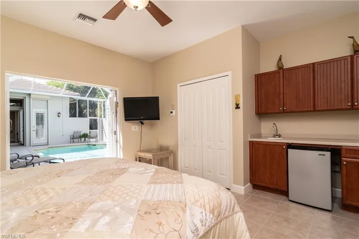 9756  Alhambra  LN, Bonita Springs, FL 34135