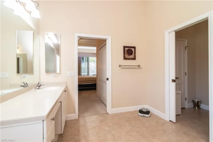 9756  Alhambra  LN, Bonita Springs, FL 34135