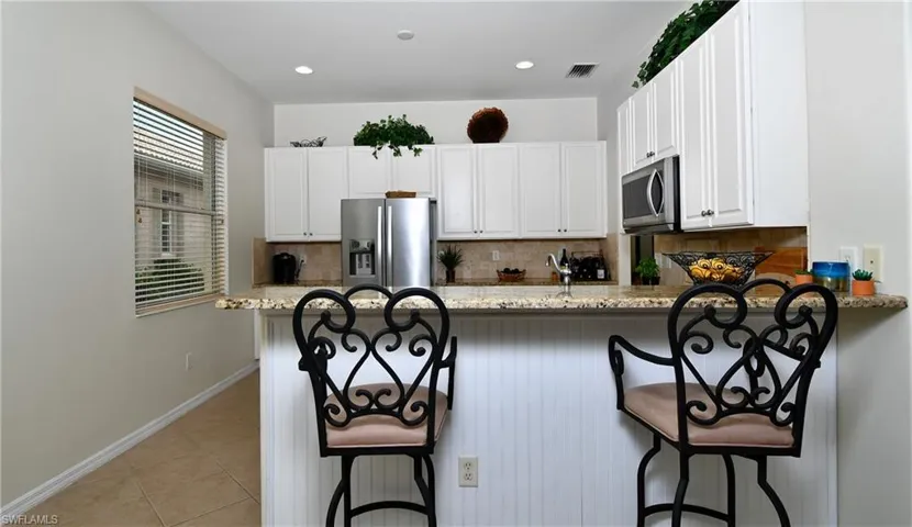 Breakfast bar