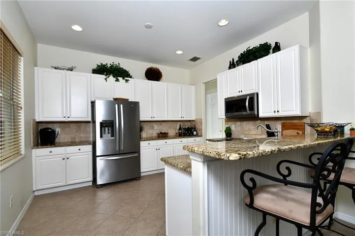 Breakfast bar