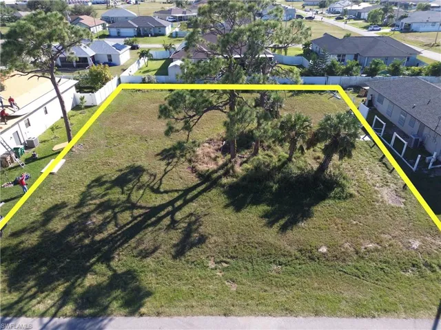 1628 SW 14th  ST, Cape Coral, FL 33991