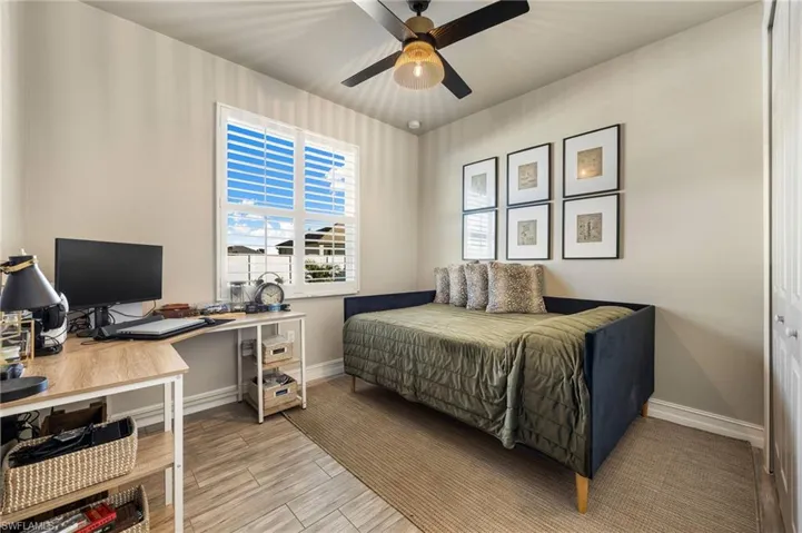 Bedroom with ceiling fan