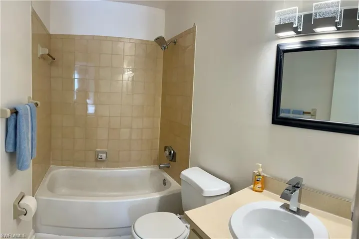 1005 Sw 48th Ter 7, Cape Coral, Florida 33914