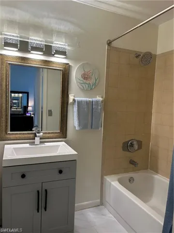 1005 Sw 48th Ter 7, Cape Coral, Florida 33914