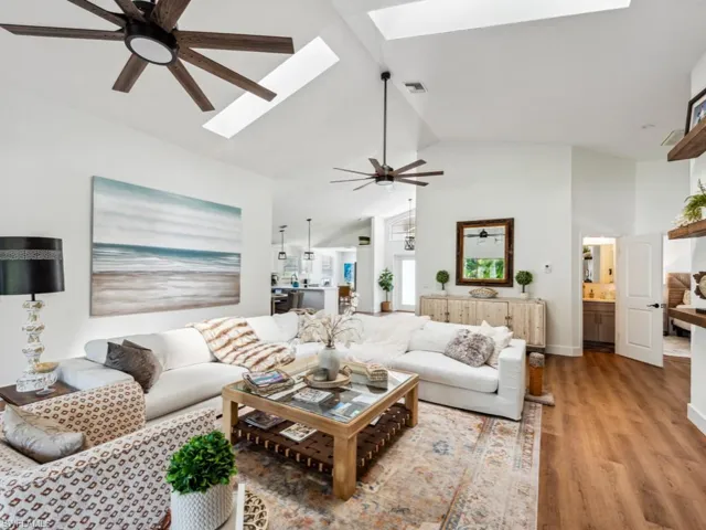 1165  Moon Lake  DR, Naples, FL 34104