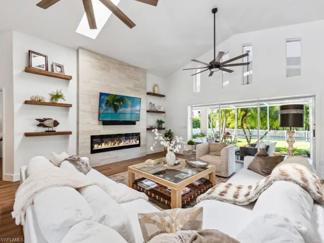 1165  Moon Lake  DR, Naples, FL 34104