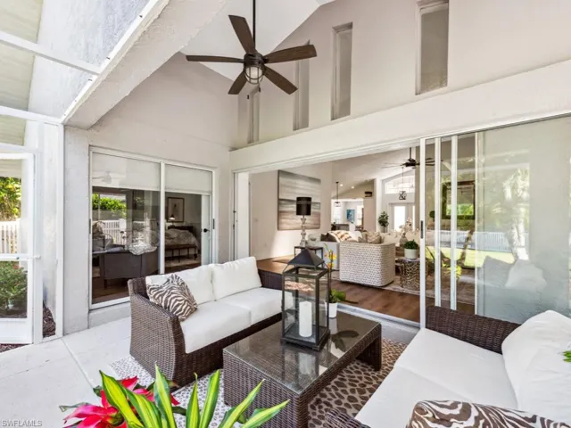 1165  Moon Lake  DR, Naples, FL 34104