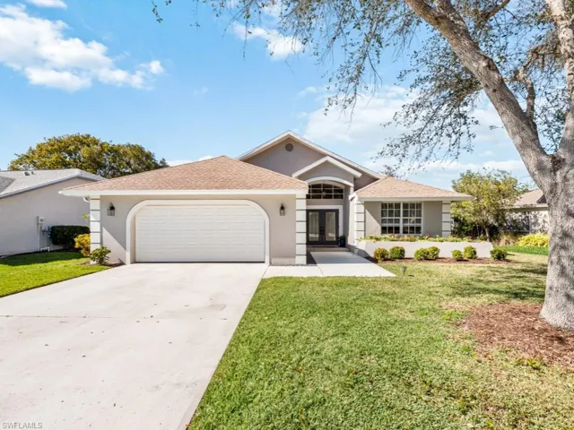 1165  Moon Lake  DR, Naples, FL 34104