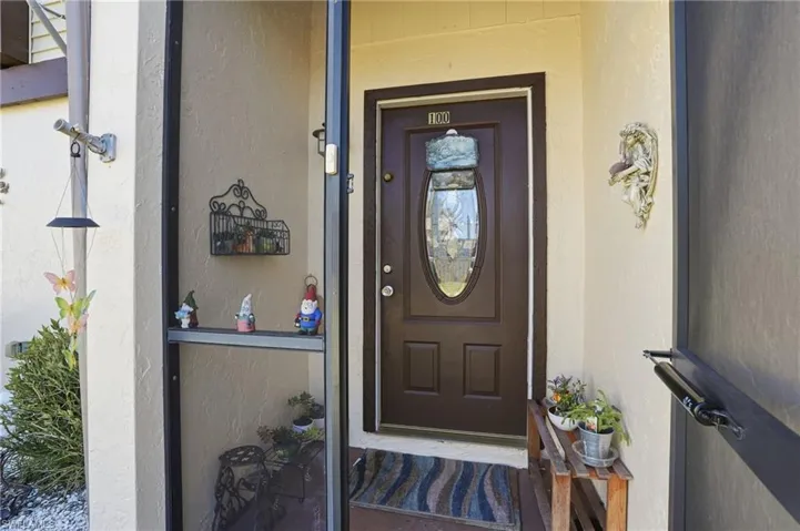 Screened in Entrance