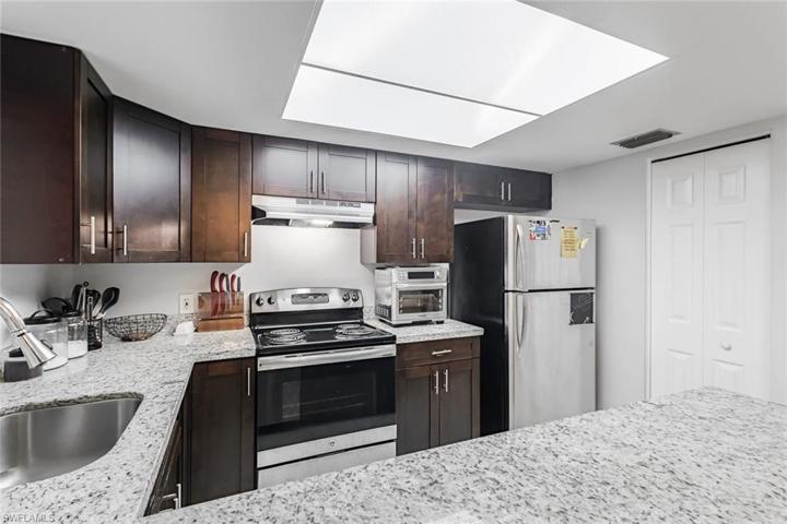 You will LOVE preparing your favorite meals in this kitchen!