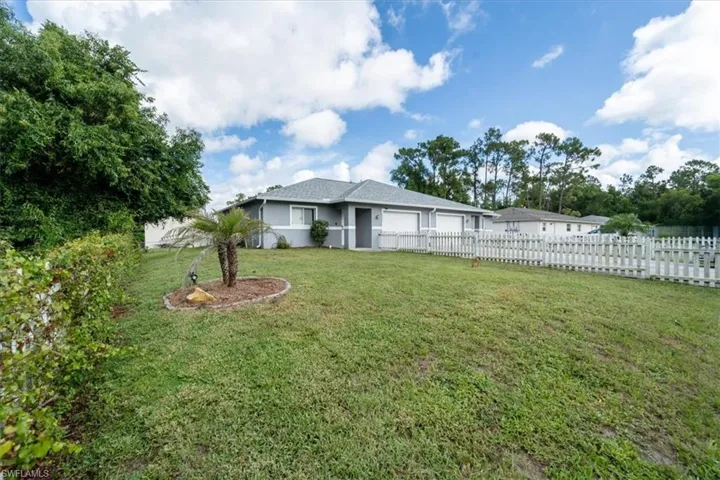 2438 Joe Ave S, Lehigh Acres, Florida 33973
