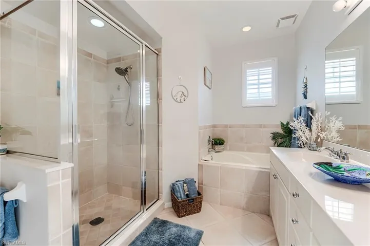 Large shower stall