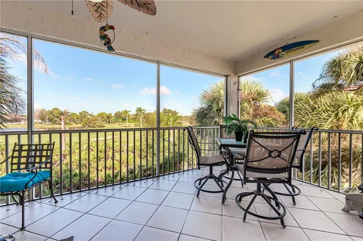View to the right.  Note tiled floor on the lanai