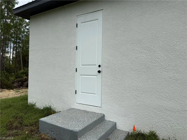 Private entrance to guest quarters.
