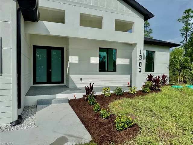 1303 Broadway Ave, Lehigh Acres, Florida 33972