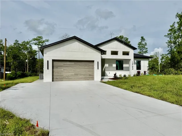 1303 Broadway Ave, Lehigh Acres, Florida 33972