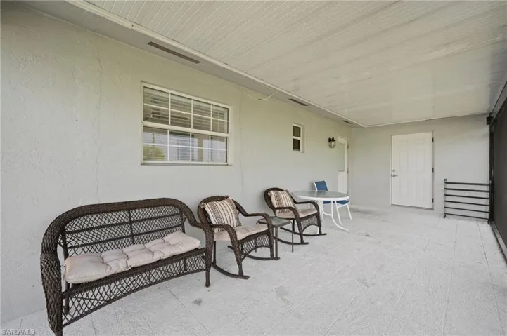 545 102nd Ave N, Naples, Florida 34108