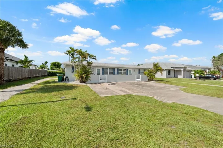 545 102nd Ave N, Naples, Florida 34108
