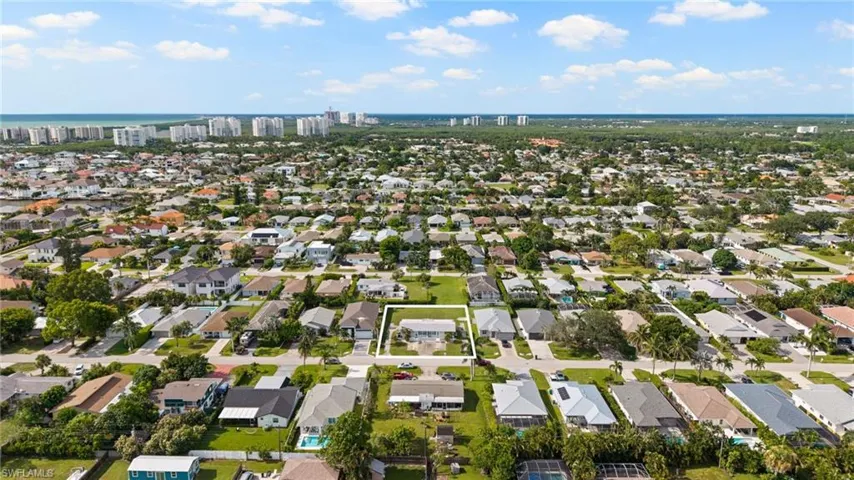 545 102nd Ave N, Naples, Florida 34108