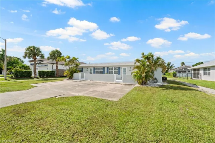 545 102nd Ave N, Naples, Florida 34108