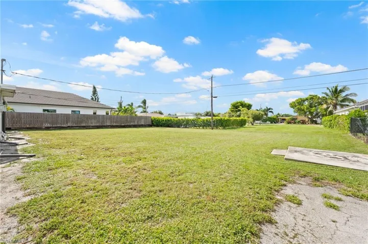 545 102nd Ave N, Naples, Florida 34108