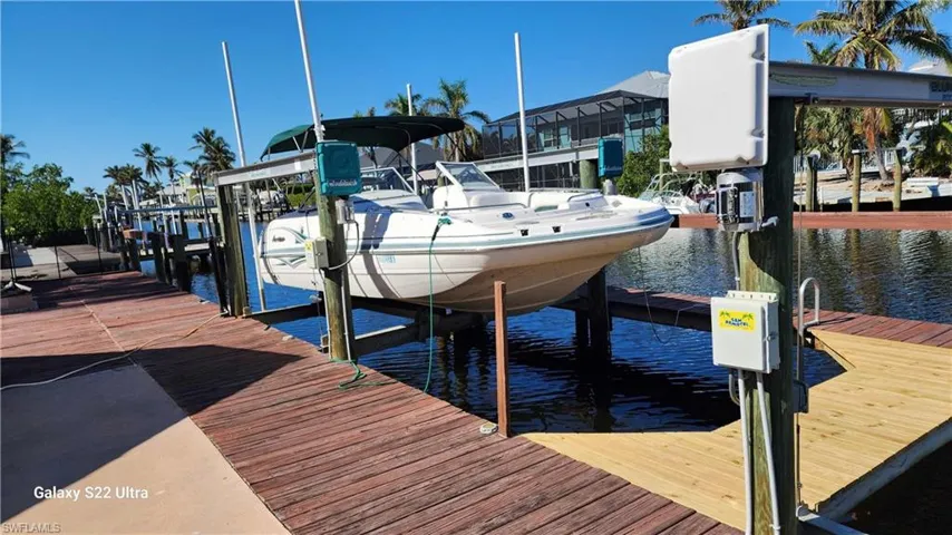 Extra Guest Docking for visiting friends!