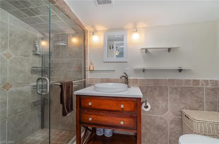 Master has a separate Tub & Shower!