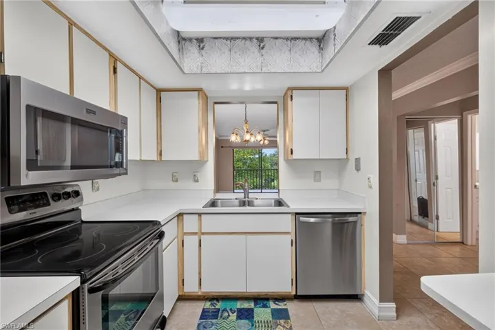 423 Cape Coral Pkwy W 202, Cape Coral, Florida 33914