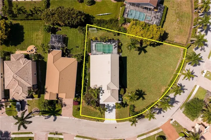 2513 Blackburn Cir, Cape Coral, Florida 33991
