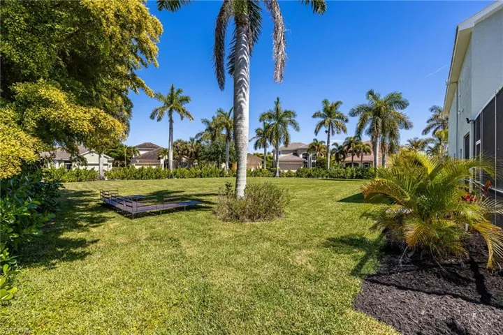 2513 Blackburn Cir, Cape Coral, Florida 33991