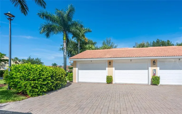 1 car detached garage