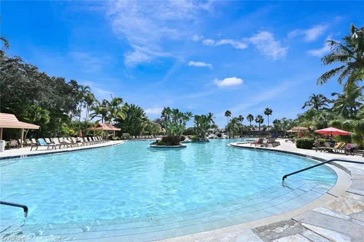 Amazing resort style pool