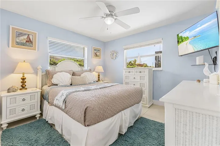 Guest bedroom on the south side of home/split bedrooms