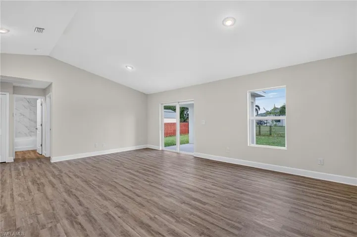 109 Ne 23rd St, Cape Coral, Florida 33909