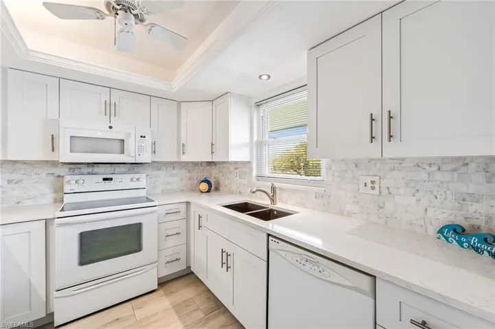 5435  Rattlesnake Hammock  RD, Naples, FL 34113