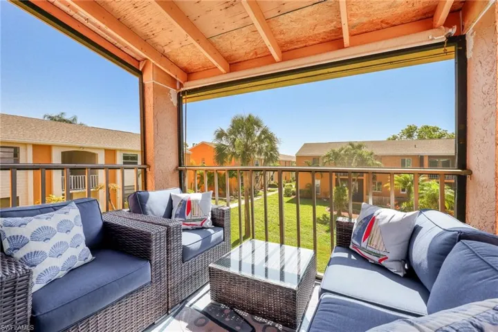 Balcony featuring an outdoor living space