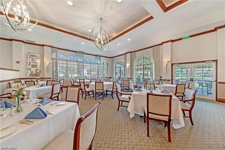 6700  Dennis  CIR, Naples, FL 34104