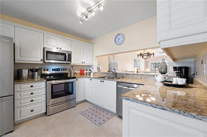 6700  Dennis  CIR, Naples, FL 34104
