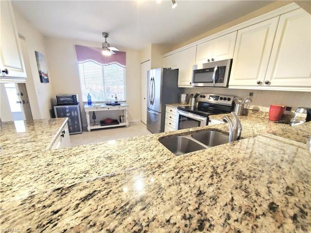 6700  Dennis  CIR, Naples, FL 34104
