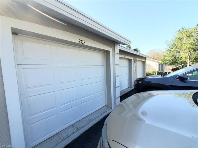 6700  Dennis  CIR, Naples, FL 34104