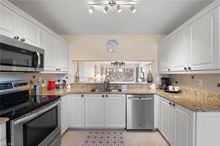 6700  Dennis  CIR, Naples, FL 34104