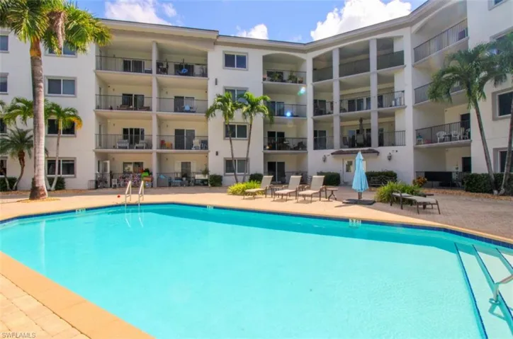 1100 Pine Ridge Rd B405, Naples, Florida 34108