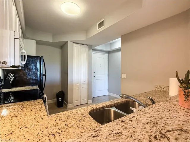 1100 Pine Ridge Rd B405, Naples, Florida 34108