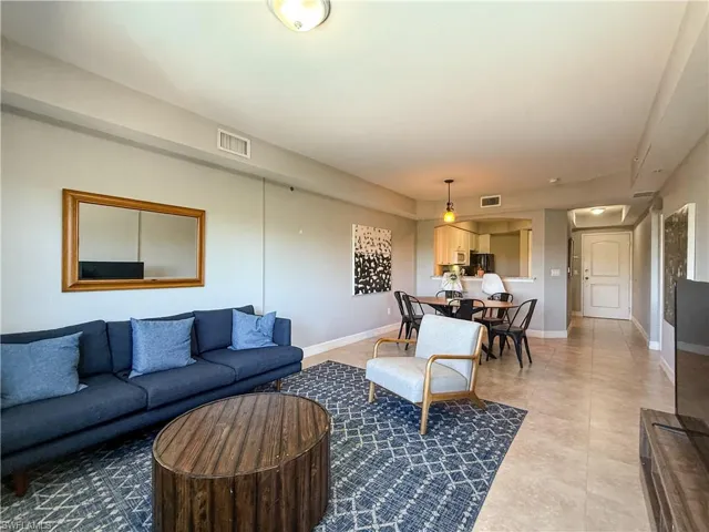 1100 Pine Ridge Rd B405, Naples, Florida 34108